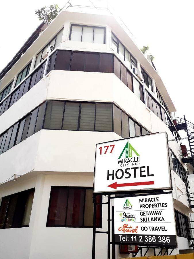 Miracle Colombo City Hostel Exterior photo